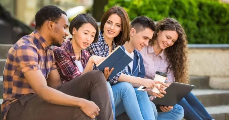 плюсы и минусы обучения в Европе