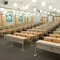 Классы в Ле Рош в Испании