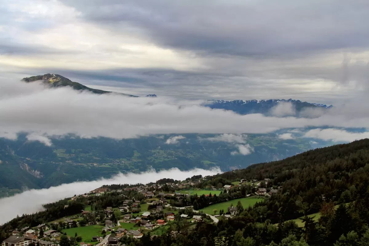 Обучение гостиничному делу и бизнесу в Блюше, Швейцария