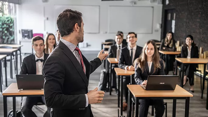 Какие преимущества дает образование в области hospitality-менеджмента и кем можно работать?