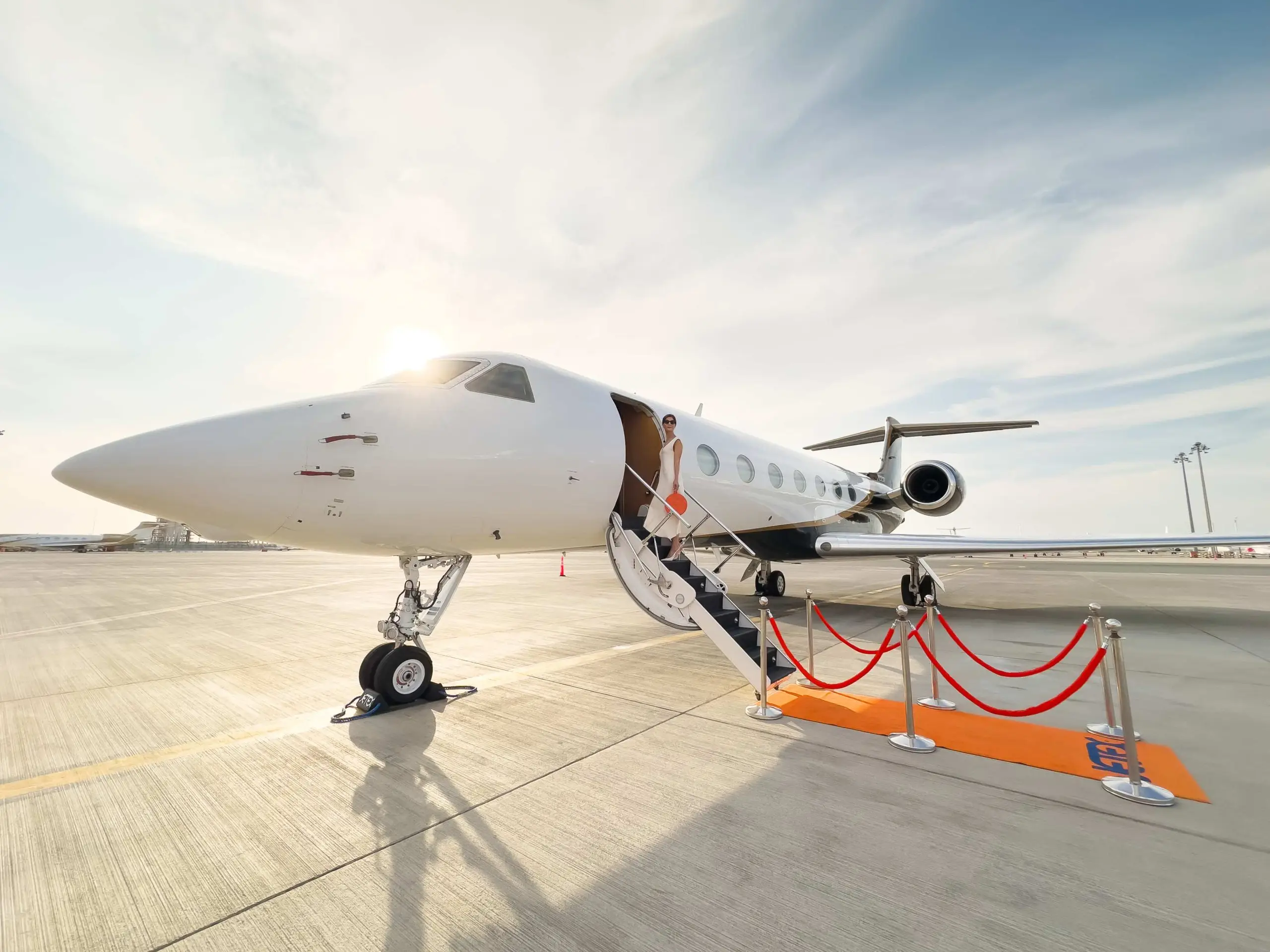 Как построить карьеру в сфере частной авиации: диплом Les Roches в области управления частными перелетами